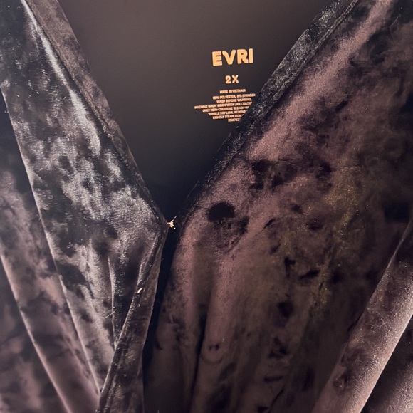 Black velvet dress - Picture 2 of 2